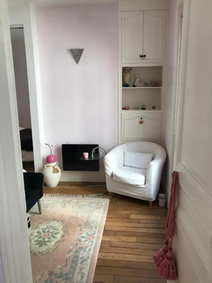 Superbe Appartement Proche De La Butte Montmartre Paris 0*,