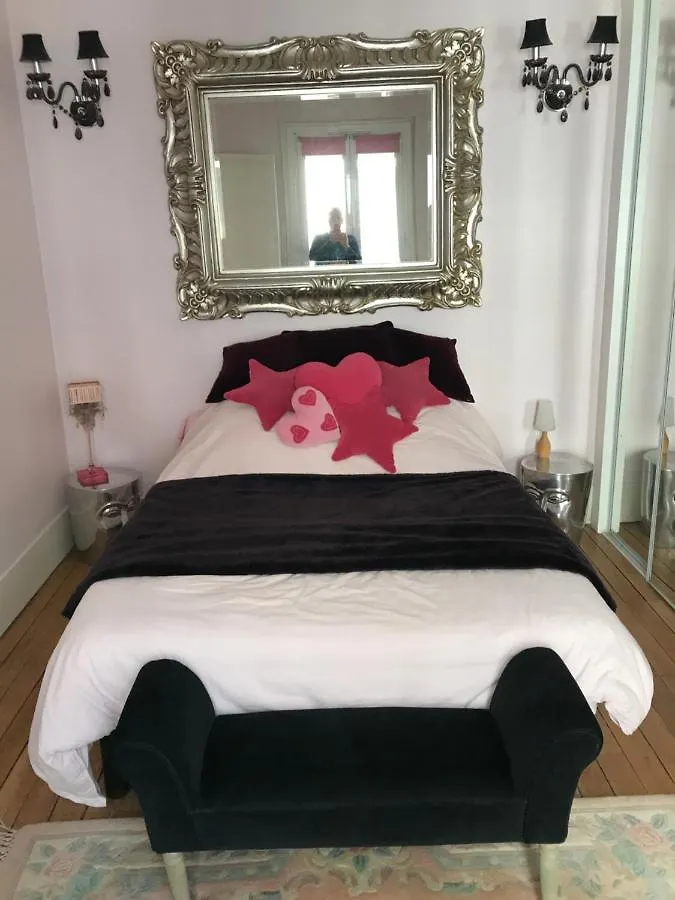 Superbe Appartement Proche De La Butte Montmartre Paris