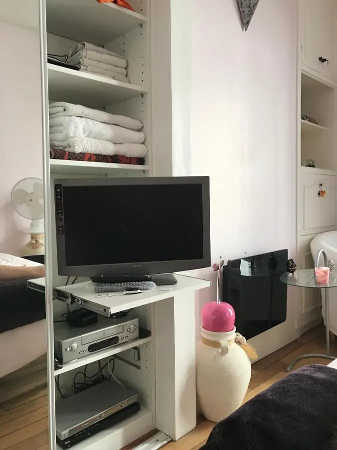 Superbe Appartement Proche De La Butte Montmartre Paris